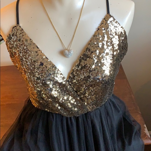 Cocktail Dress NWOT Size M (Possibly fit a S/M/L) - Picture 7 of 11